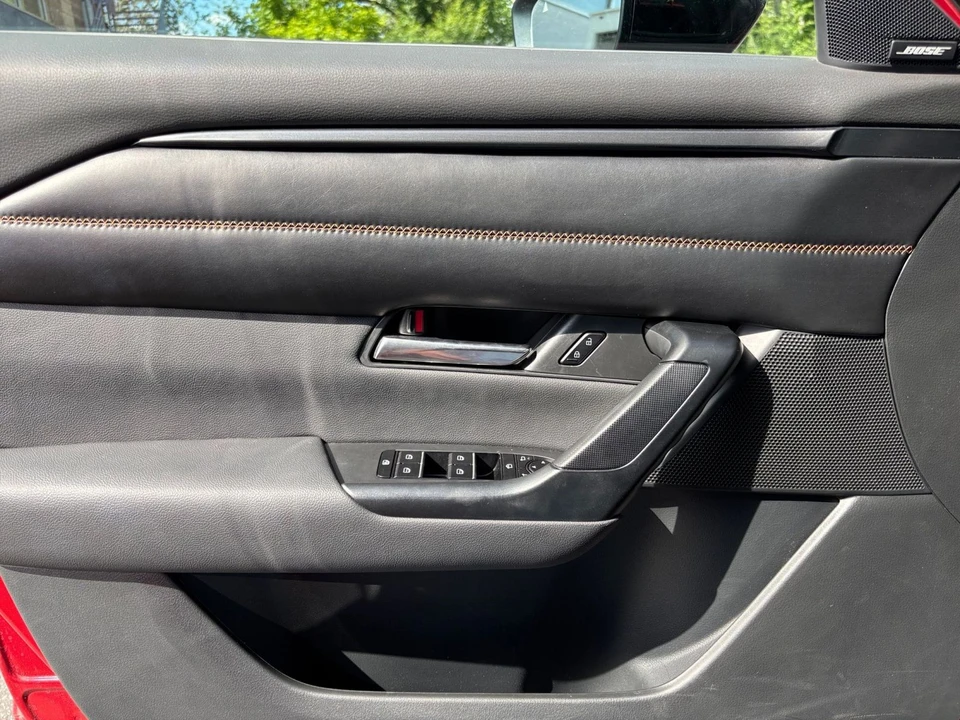 2025 Mazda CX-50 - Image 15 of 31
