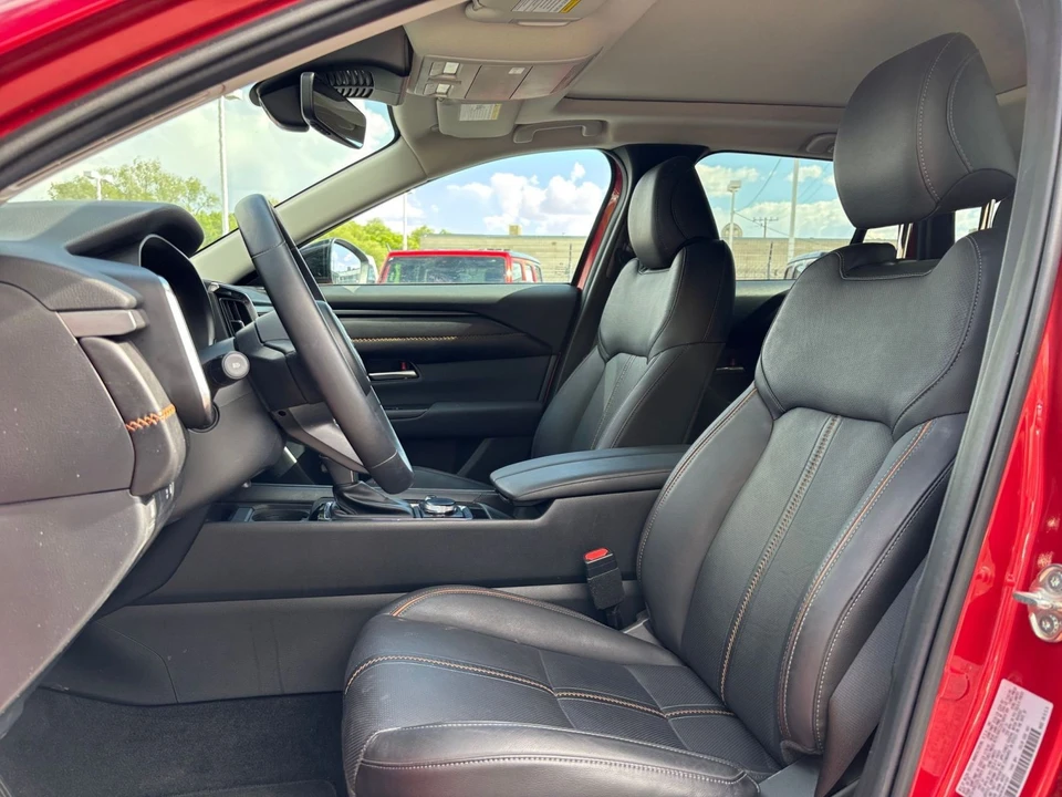 2025 Mazda CX-50 - Image 23 of 31