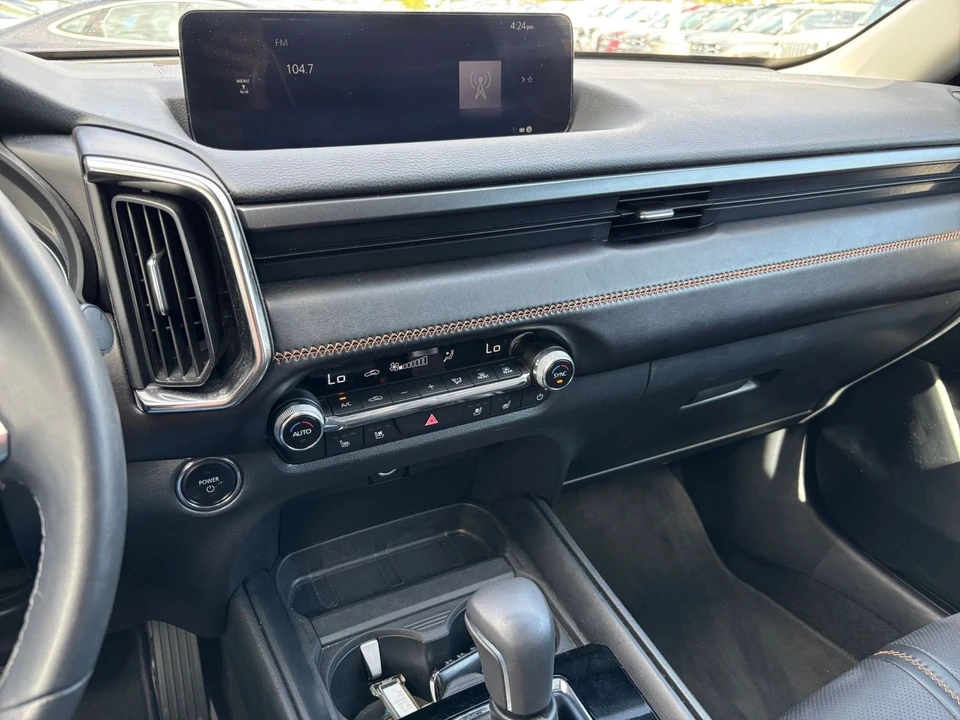2025 Mazda CX-50 - Image 14 of 31