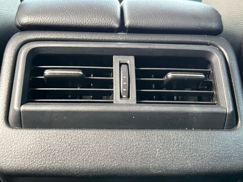 2025 Mazda CX-50 - Image 20 of 31
