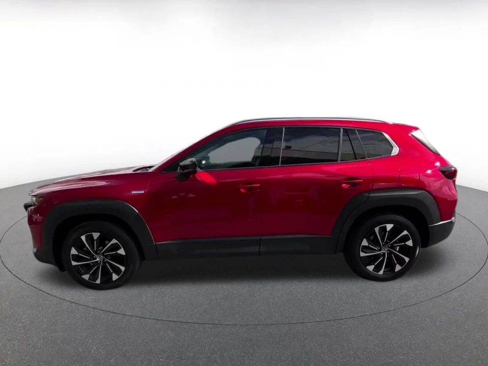2025 Mazda CX-50 - Image 7 of 31