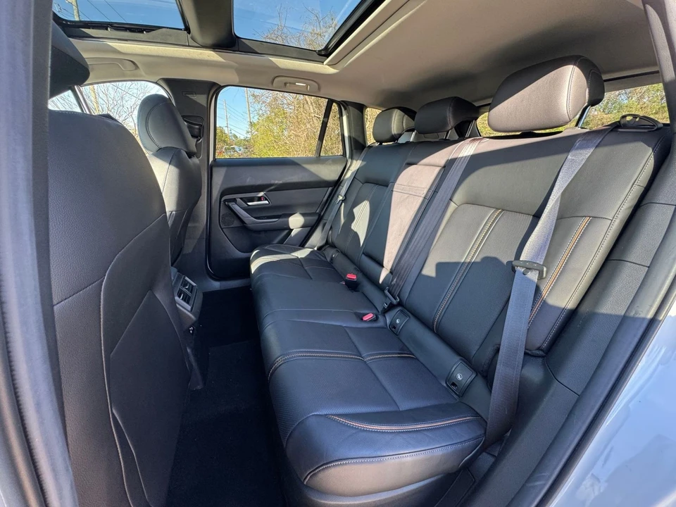 2025 Mazda CX-50 - Image 30 of 31