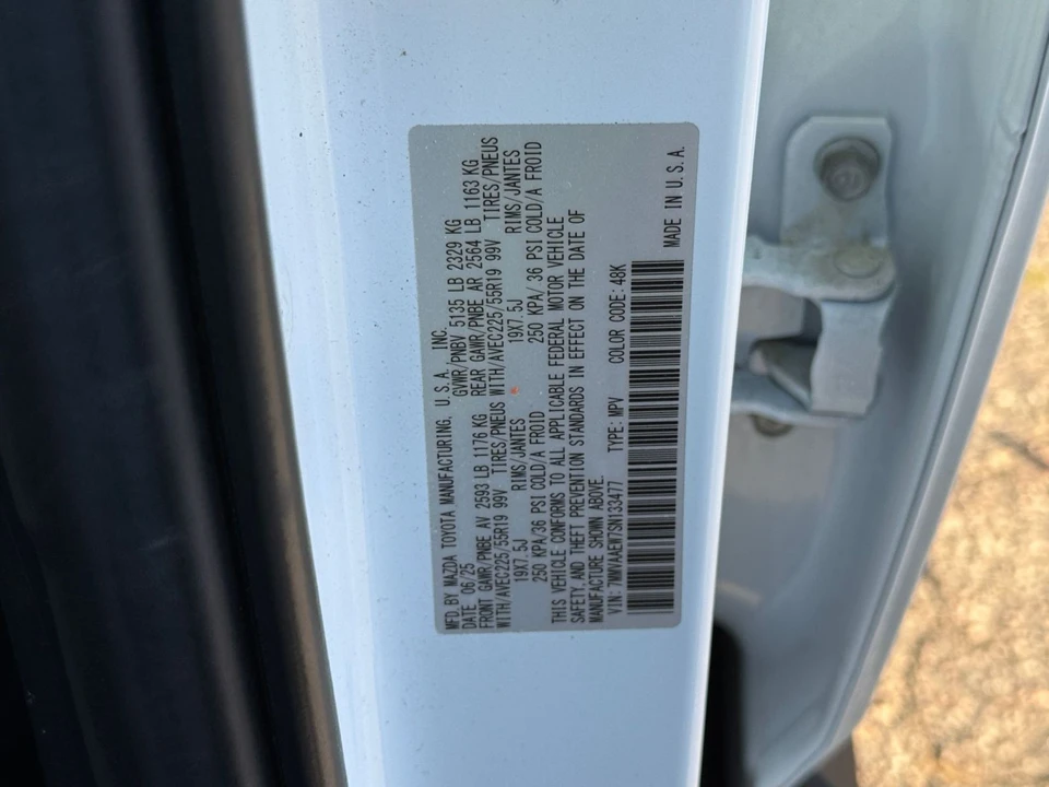 2025 Mazda CX-50 - Image 22 of 31