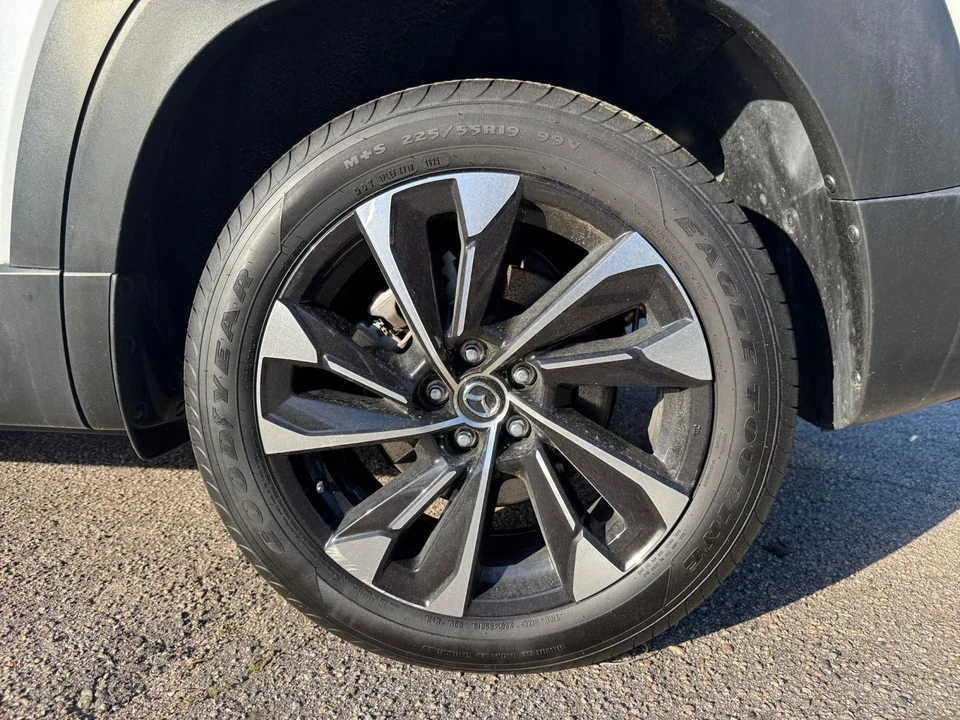 2025 Mazda CX-50 - Image 23 of 31