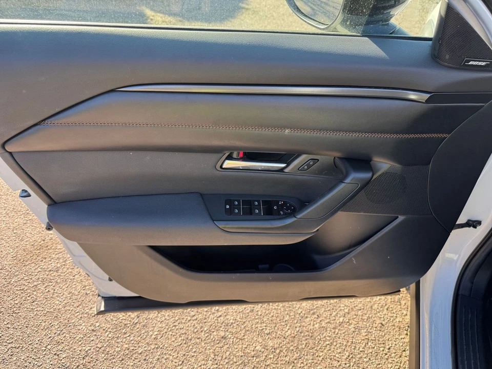 2025 Mazda CX-50 - Image 15 of 31