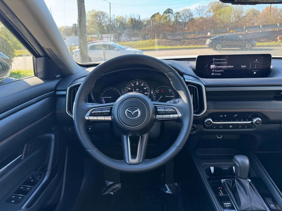 2025 Mazda CX-50 - Image 27 of 31