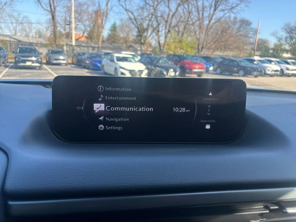 2025 Mazda CX-50 - Image 18 of 31