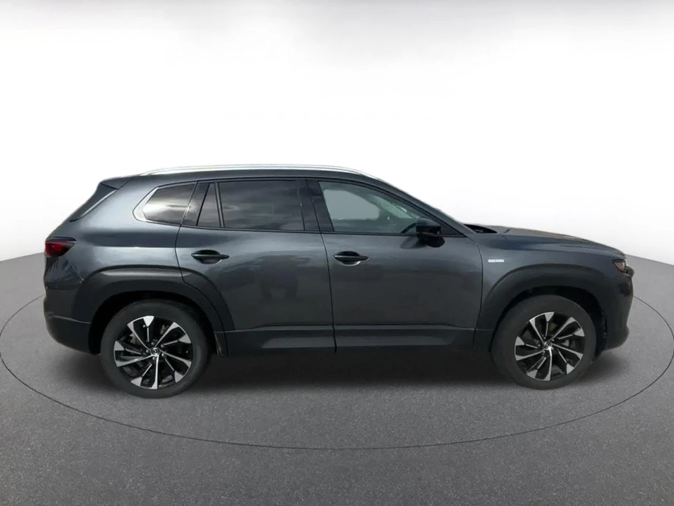 2025 Mazda CX-50 - Image 15 of 31