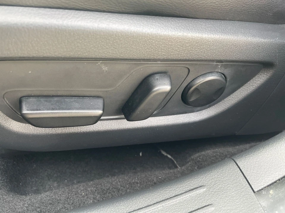 2025 Mazda CX-50 - Image 20 of 31