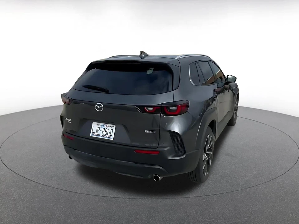 2025 Mazda CX-50 - Image 11 of 31