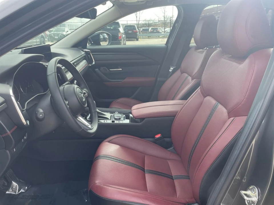 2025 Mazda CX-50 - Image 23 of 31