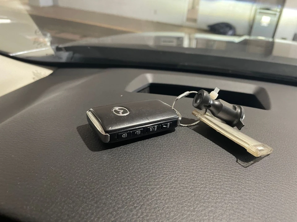 2025 Mazda CX-50 - Image 19 of 31