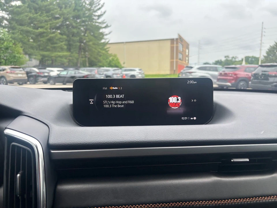 2025 Mazda CX-50 - Image 18 of 31