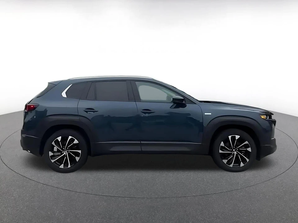 2025 Mazda CX-50 - Image 18 of 31
