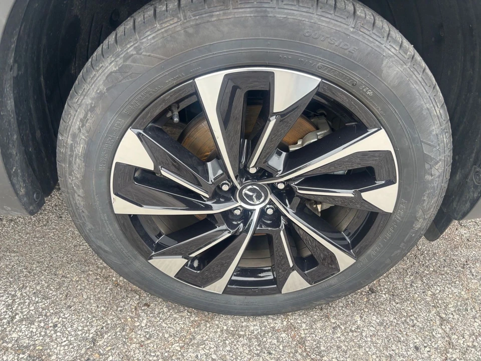 2025 Mazda CX-50 - Image 28 of 31