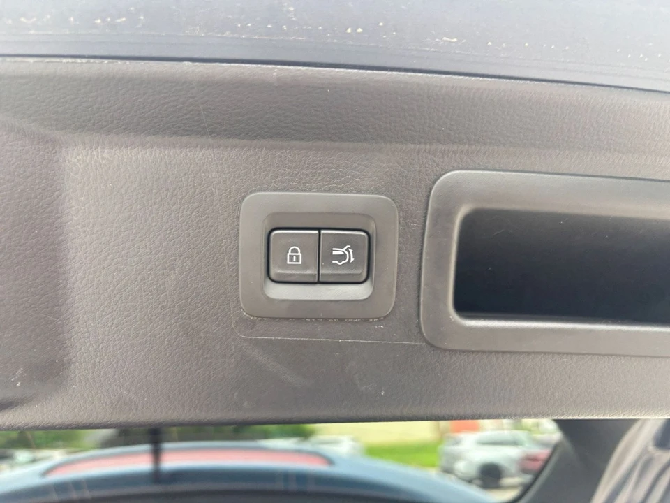 2025 Mazda CX-50 - Image 25 of 31