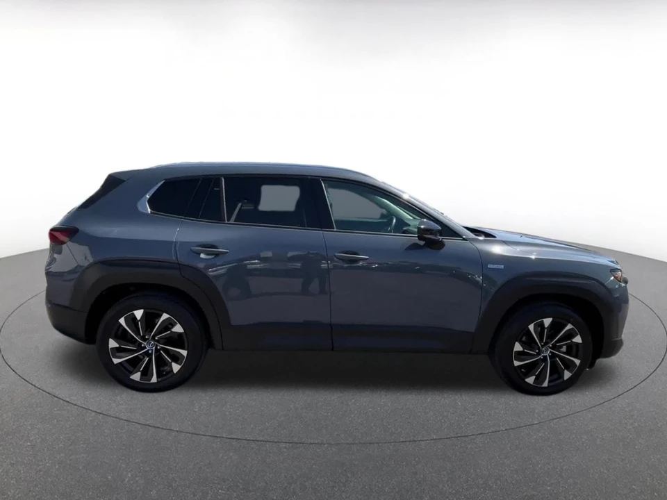 2025 Mazda CX-50 - Image 18 of 31