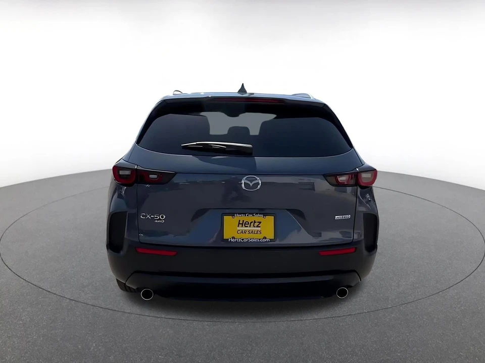2025 Mazda CX-50 - Image 14 of 31