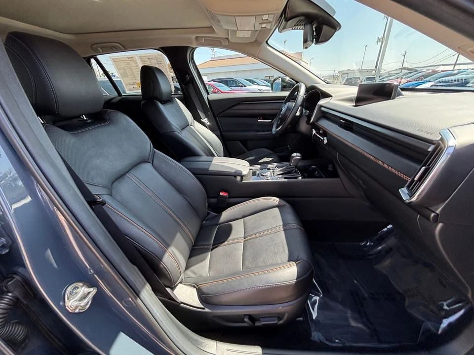 2025 Mazda CX-50 - Image 30 of 31