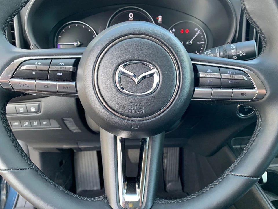 2025 Mazda CX-50 - Image 24 of 31