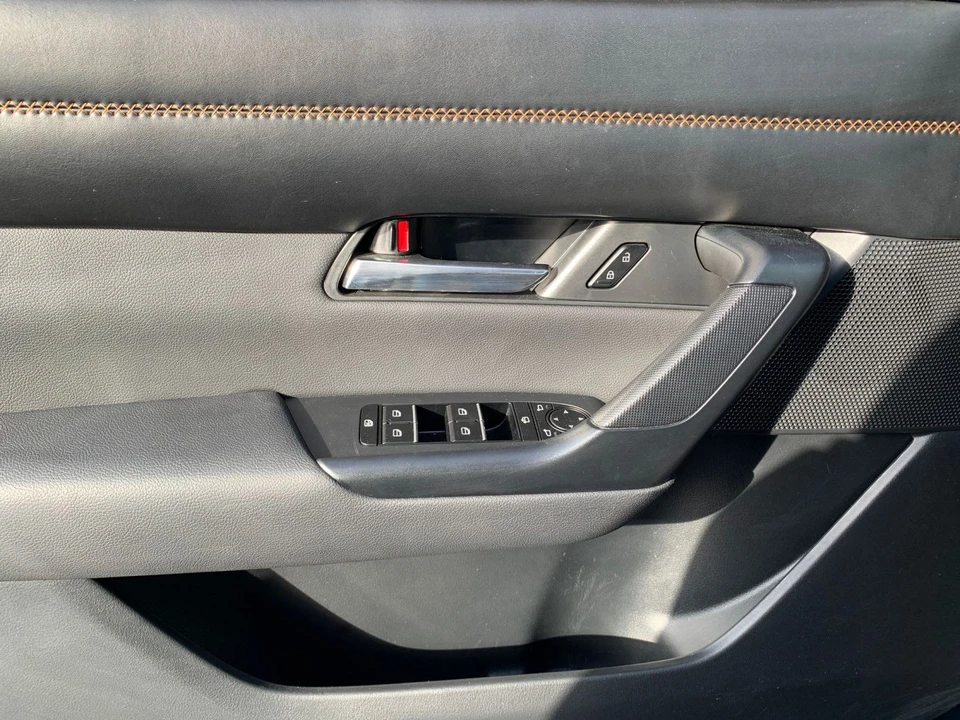 2025 Mazda CX-50 - Image 15 of 31