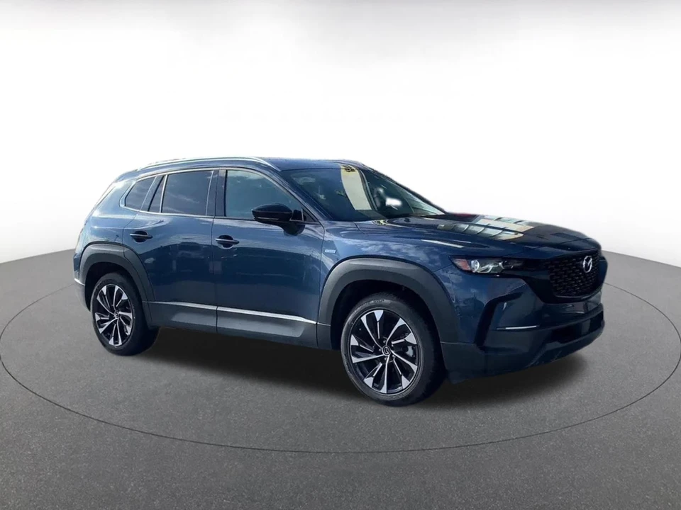 2025 Mazda CX-50 - Image 2 of 31