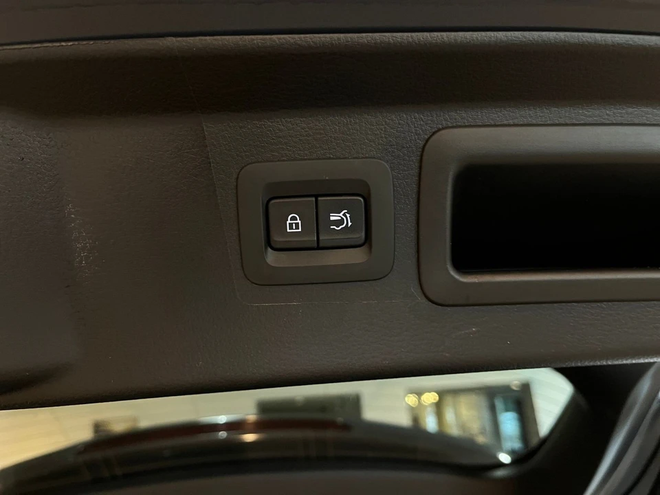 2025 Mazda CX-50 - Image 25 of 31