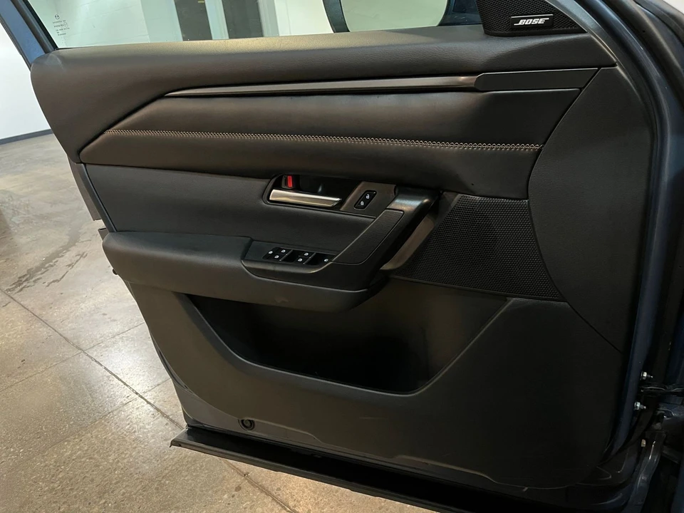 2025 Mazda CX-50 - Image 20 of 31