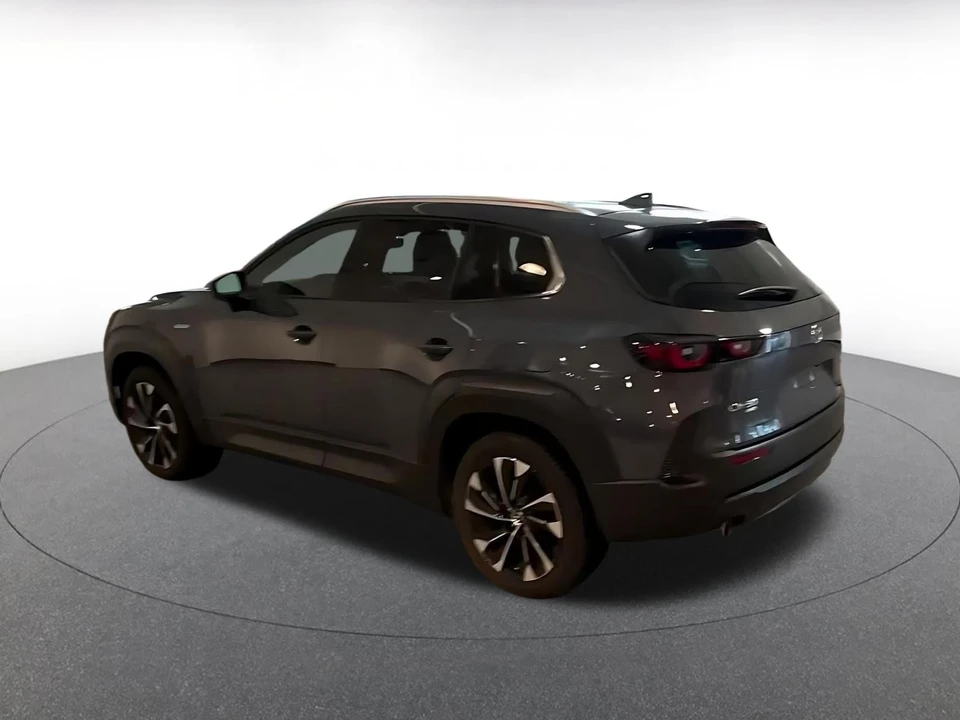 2025 Mazda CX-50 - Image 8 of 31