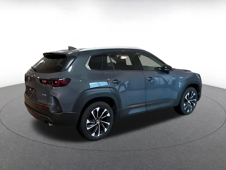 2025 Mazda CX-50 - Image 16 of 31