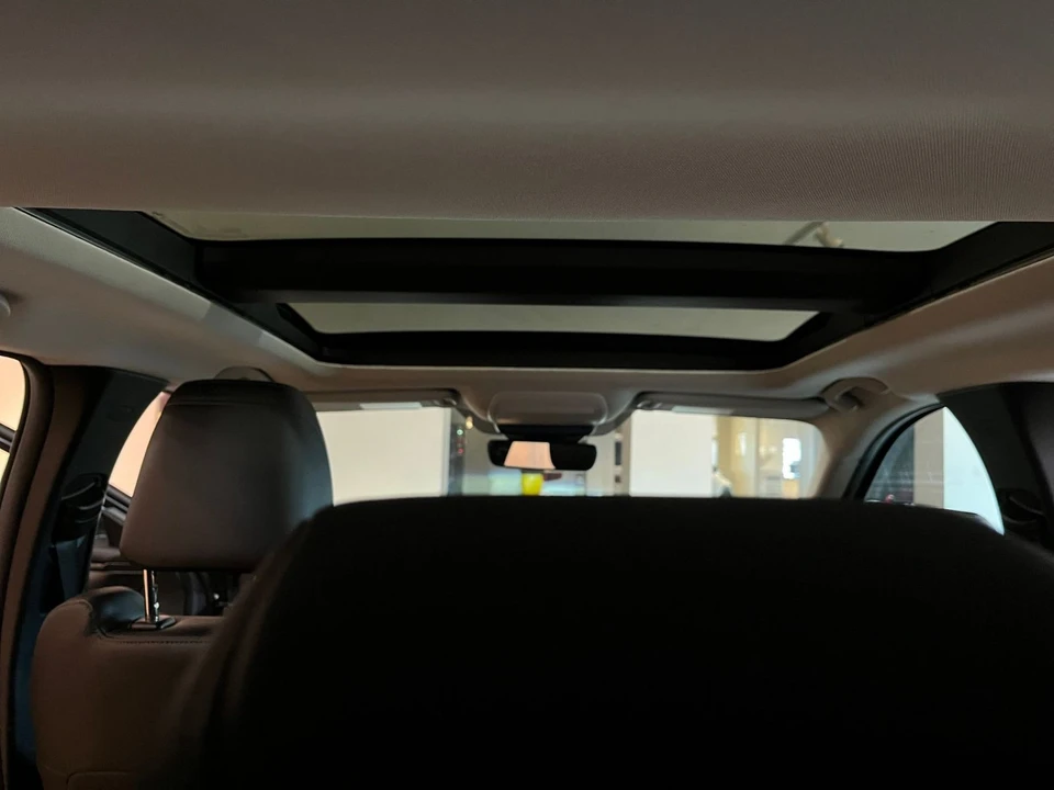 2025 Mazda CX-50 - Image 27 of 31