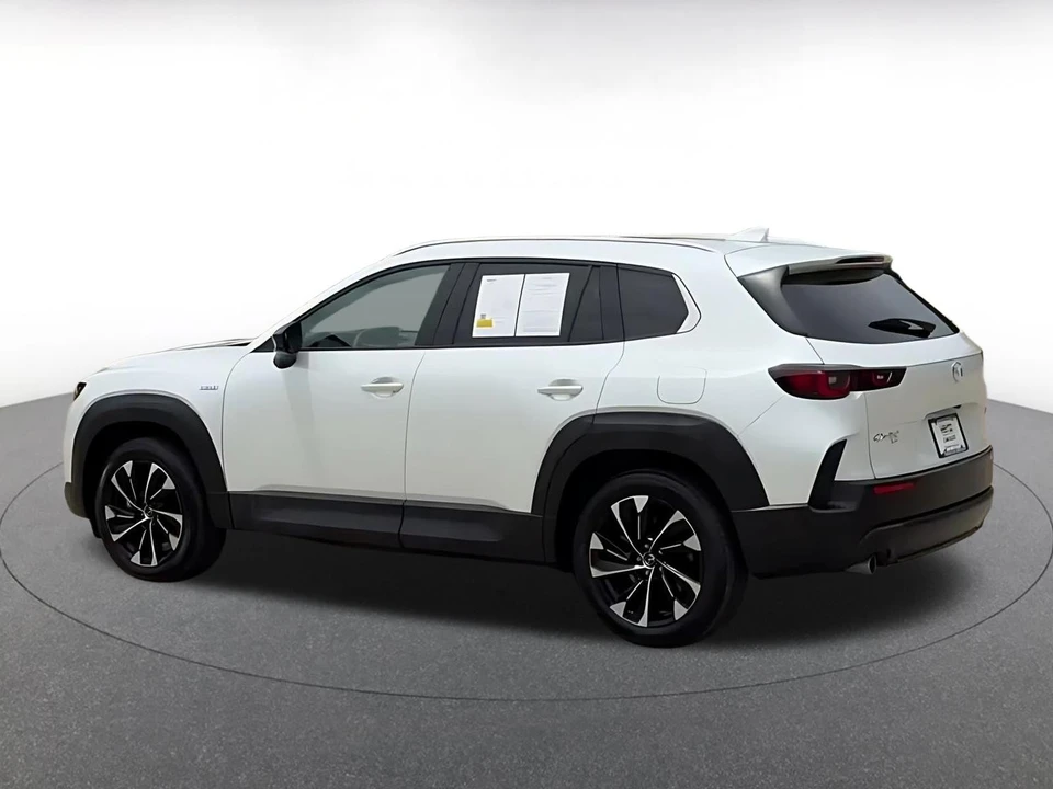 2025 Mazda CX-50 - Image 11 of 31