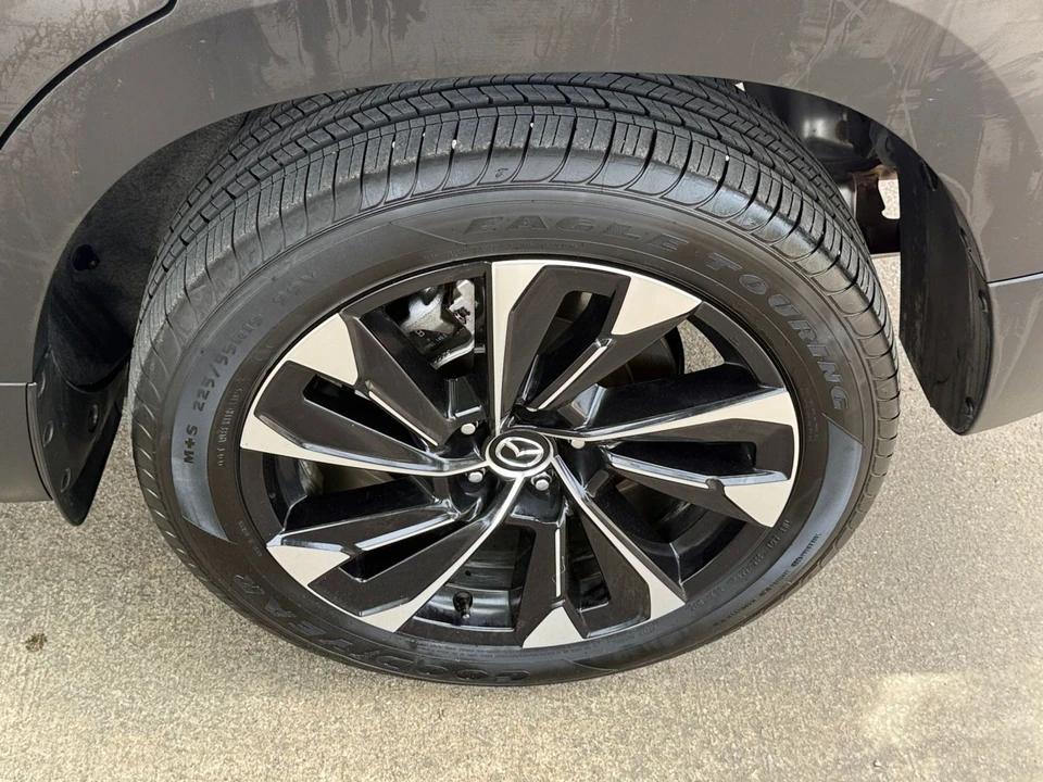 2025 Mazda CX-50 - Image 30 of 31