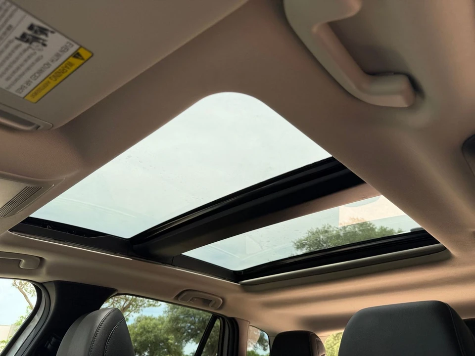 2025 Mazda CX-50 - Image 28 of 31