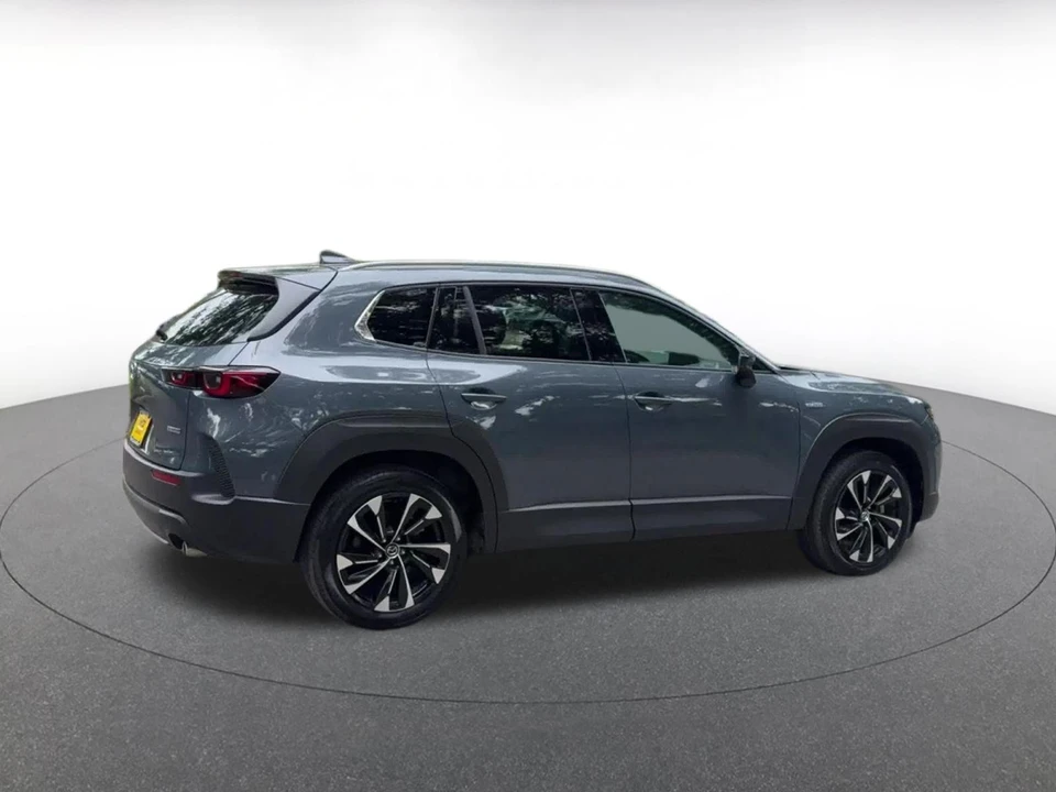 2025 Mazda CX-50 - Image 18 of 31
