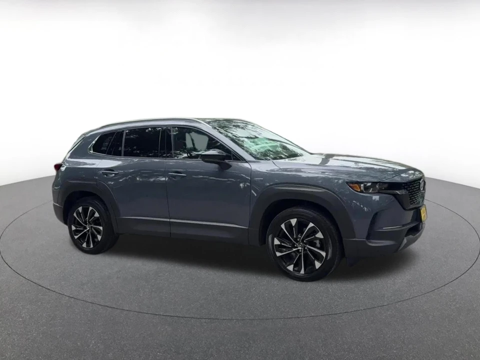 2025 Mazda CX-50 - Image 2 of 31