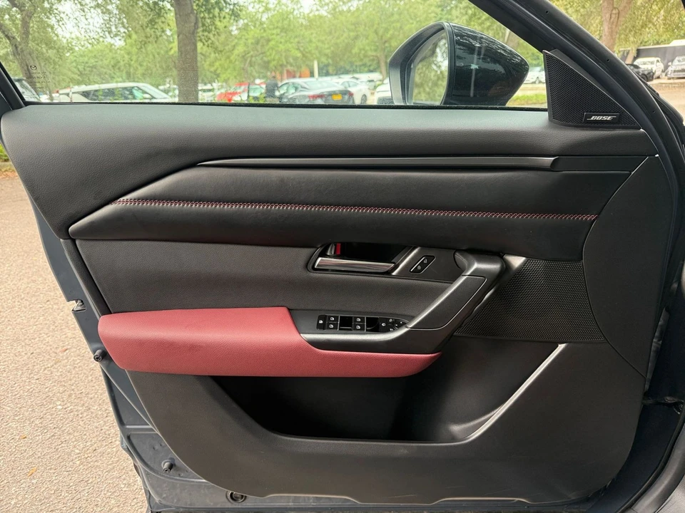 2025 Mazda CX-50 - Image 22 of 31