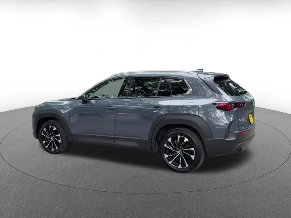 2025 Mazda CX-50 - Image 13 of 31