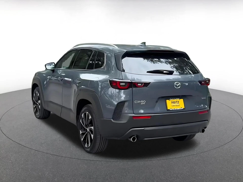 2025 Mazda CX-50 - Image 14 of 31