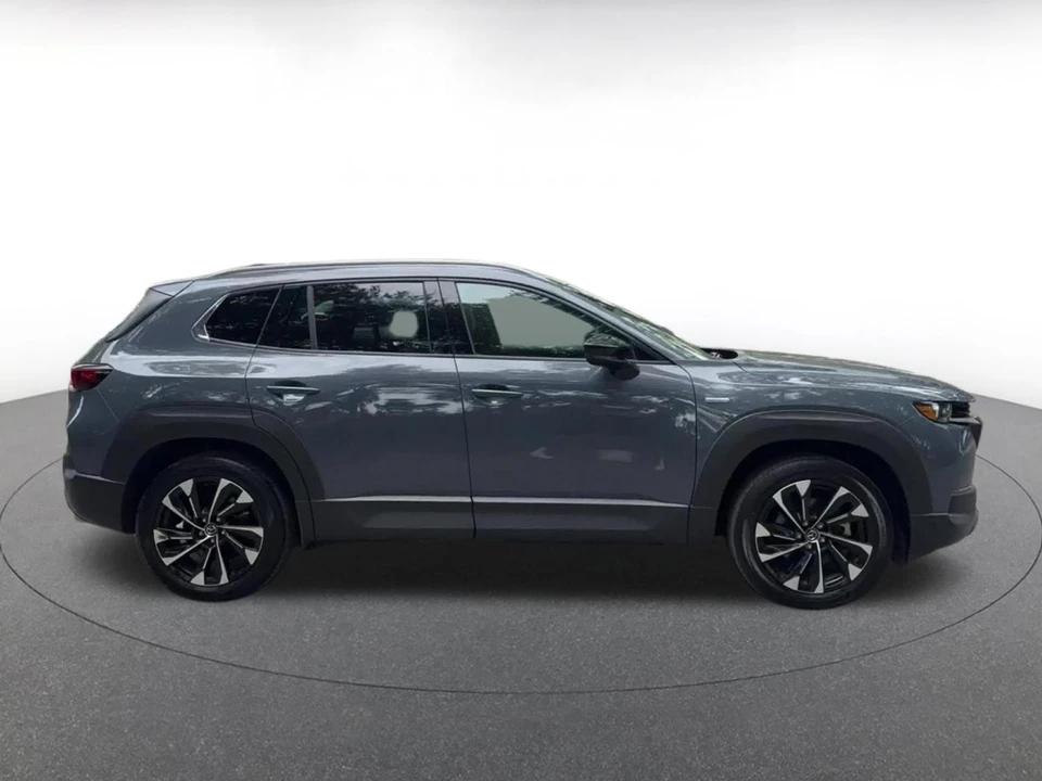 2025 Mazda CX-50 - Image 19 of 31