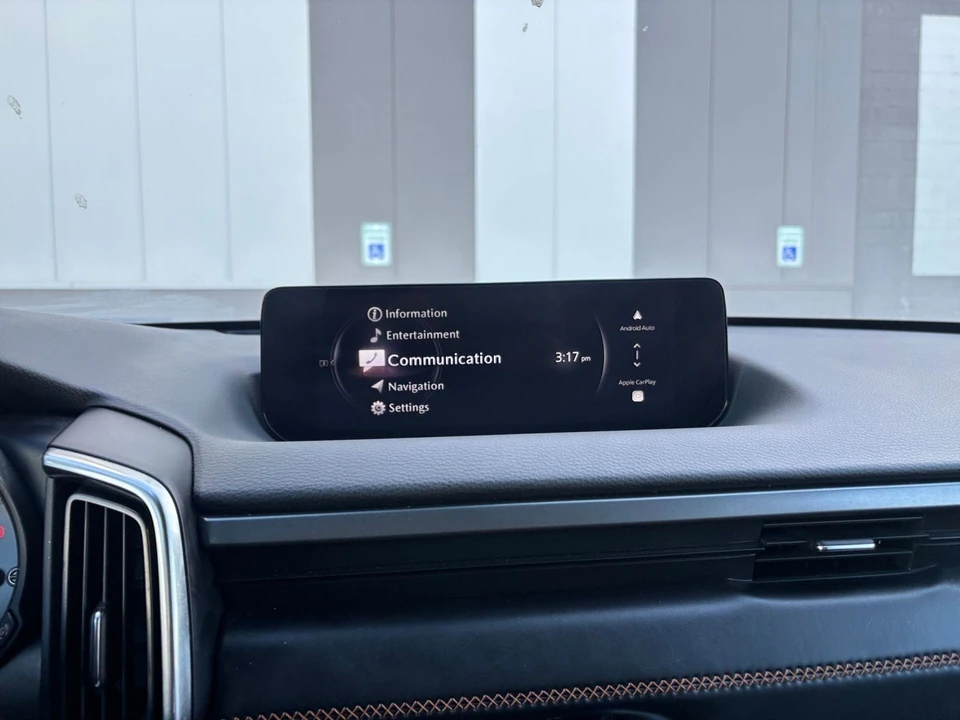 2025 Mazda CX-50 - Image 19 of 31