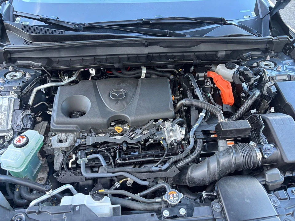 2025 Mazda CX-50 - Image 29 of 31
