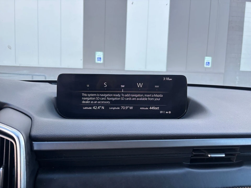 2025 Mazda CX-50 - Image 18 of 31