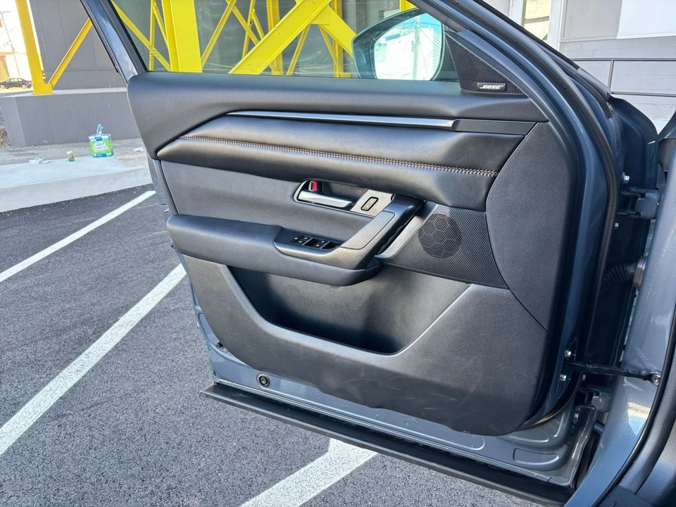 2025 Mazda CX-50 - Image 17 of 31