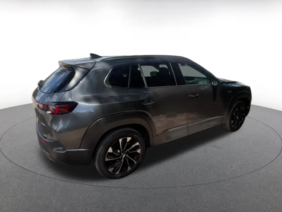 2025 Mazda CX-50 - Image 17 of 31
