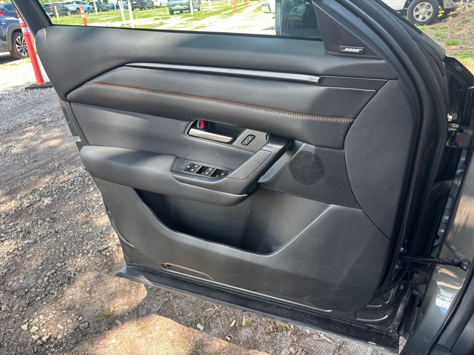 2025 Mazda CX-50 - Image 20 of 31