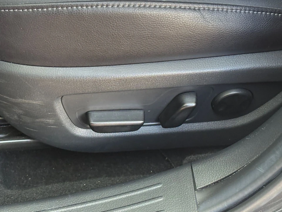 2025 Mazda CX-50 - Image 21 of 31