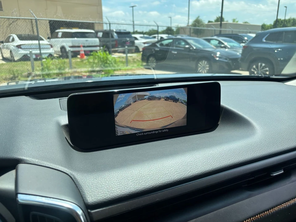 2025 Mazda CX-50 - Image 23 of 31