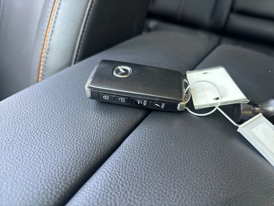 2025 Mazda CX-50 - Image 19 of 31