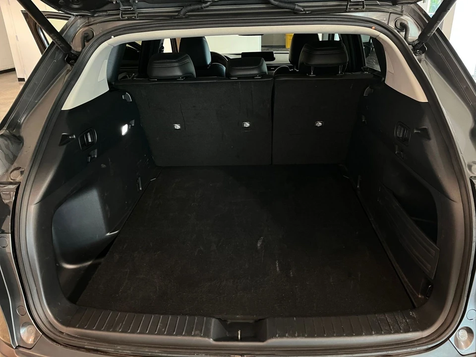 2025 Mazda CX-50 - Image 30 of 31